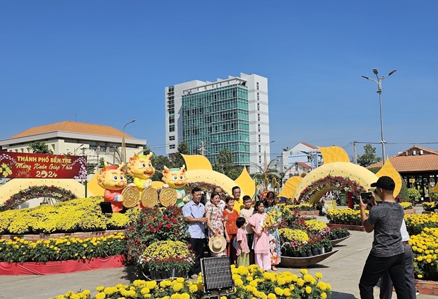Localities report growth in tourist number during Tet holiday hinh anh 1