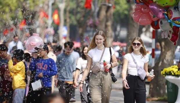 Localities enjoy rise in foreign visitors: VNAT hinh anh 1