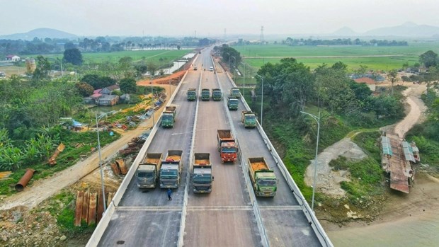 PM urges upgrading phased expressways hinh anh 1