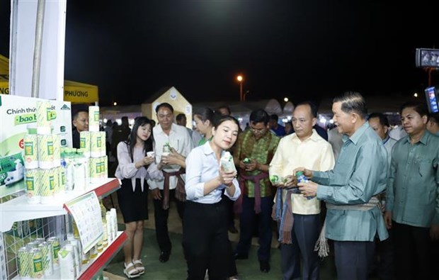 CLV Development Triangle exhibition showcases trade, investment, tourism potential hinh anh 1