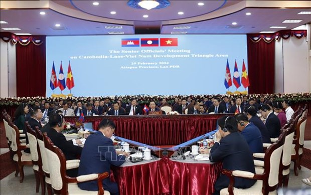 Vietnam calls for breakthrough in CLV’s cooperation agreements hinh anh 1