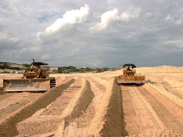 PM urges action against sand shortage for Mekong Delta infrastructure projects hinh anh 1