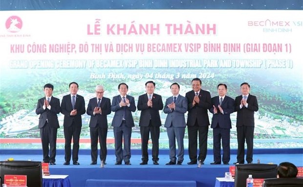 NA Chairman attends Binh Dinh industrial park, township opening hinh anh 1