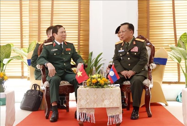 Vietnam strengthen defence cooperation with Laos, Cambodia hinh anh 1