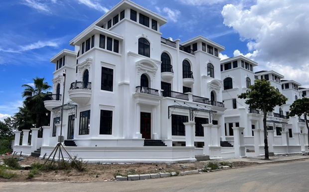 Townhouse, villa transactions fall in HCM City hinh anh 1