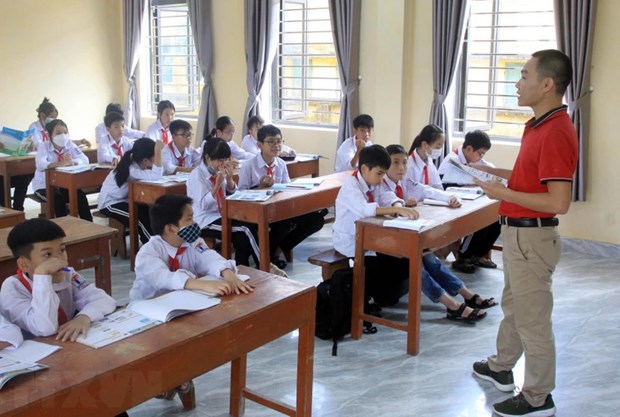 Ministry boosts measures to ensure equal access to education: official hinh anh 1