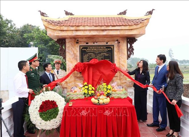 Vietnamese and Algerian victims of 1974 plane crash remembered in Hanoi hinh anh 1