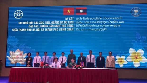 Hanoi, Vientiane expand business cooperation hinh anh 1