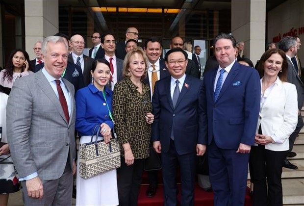 Vietnam considers US leading important partner: NA Chairman hinh anh 1