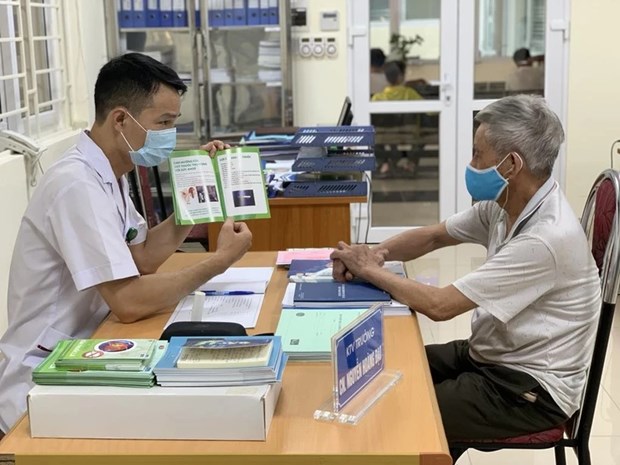 Vietnam among seven countries selected to research M72 vaccine against TB hinh anh 1