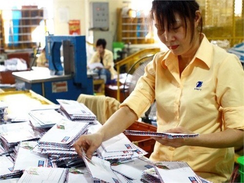 Ministry revokes licences of 30 postal enterprises hinh anh 1