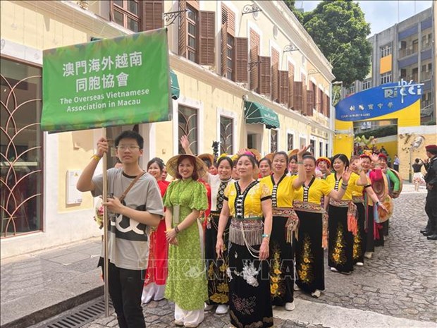 Vietnamese culture promoted at int'l parade in China’s Macau hinh anh 1