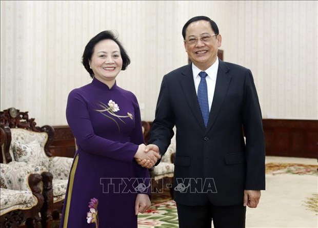 Lao PM hails cooperation of Vietnamese, Lao ministries hinh anh 1
