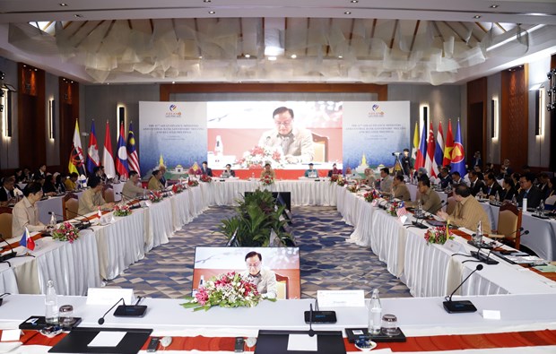 Vietnam attends 28th ASEAN Finance Ministers’ meeting hinh anh 1