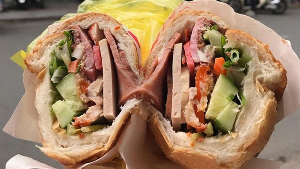 Vietnamese bread tops TasteAtlas world's 100 tastiest sandwiches rankings hinh anh 1
