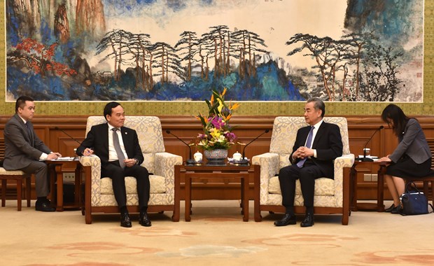 Deputy PM meets with Chinese Foreign Minister hinh anh 1