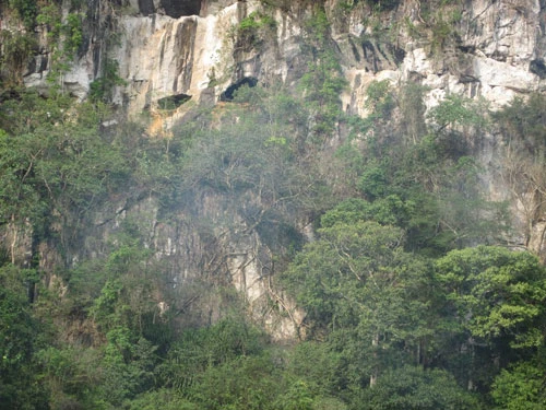 Efforts made to seek UNESCO’s recognition for Con Moong Cave hinh anh 1