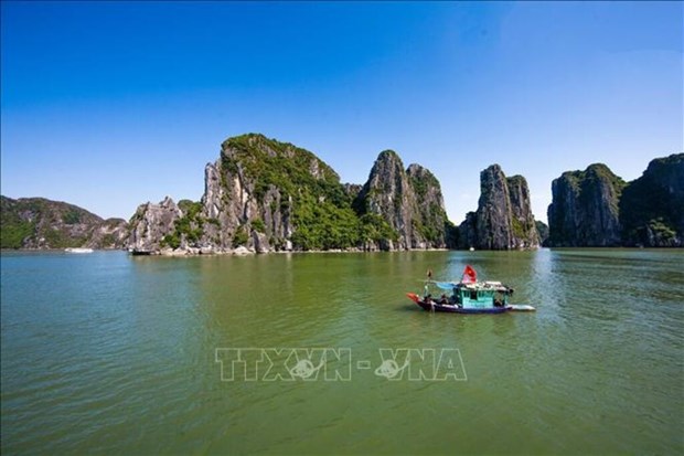 Quang Ninh aims to become international tourism hub hinh anh 2