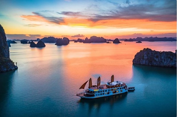 Quang Ninh aims to become international tourism hub hinh anh 1