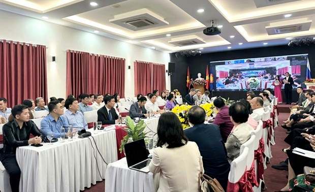 Forum boosts economic ties among ASEAN, emerging economies, Russia hinh anh 1