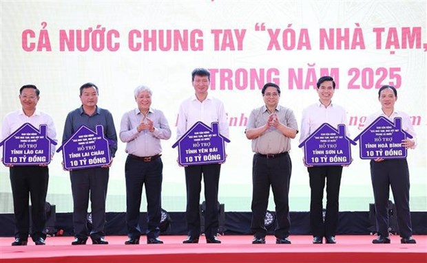 PM launches national campaign to eliminate substandard houses hinh anh 1