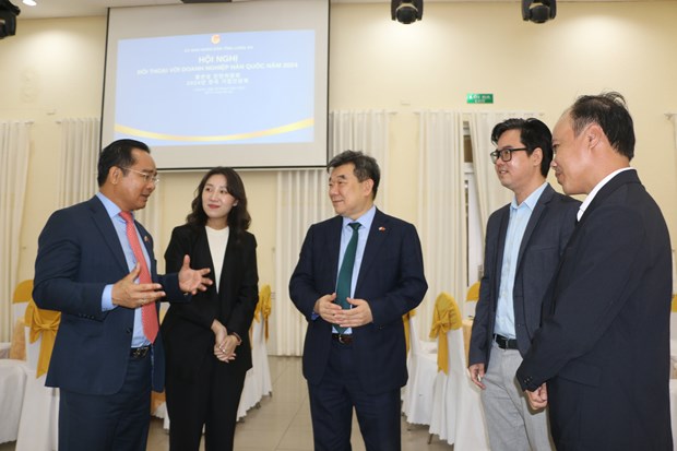 Long An hosts meeting to help RoK businesses solve difficulties hinh anh 1