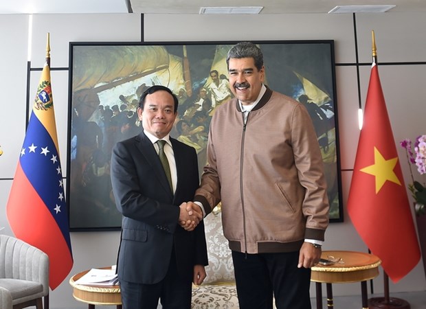 Vietnamese Deputy PM, Venezuelan President hold talks hinh anh 1