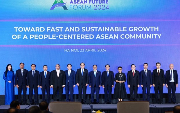 PM calls on ASEAN to pen strategic development vision hinh anh 2