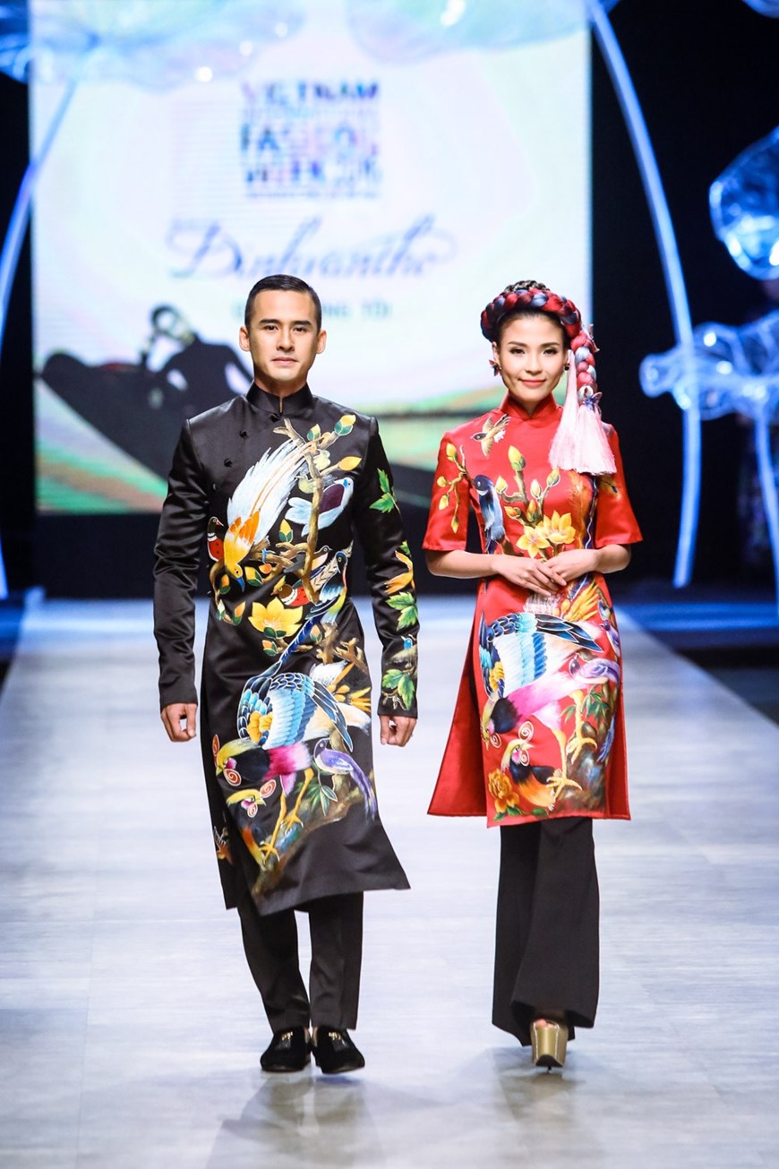 Traditional Ao dai collection highlights Vietnamese identity