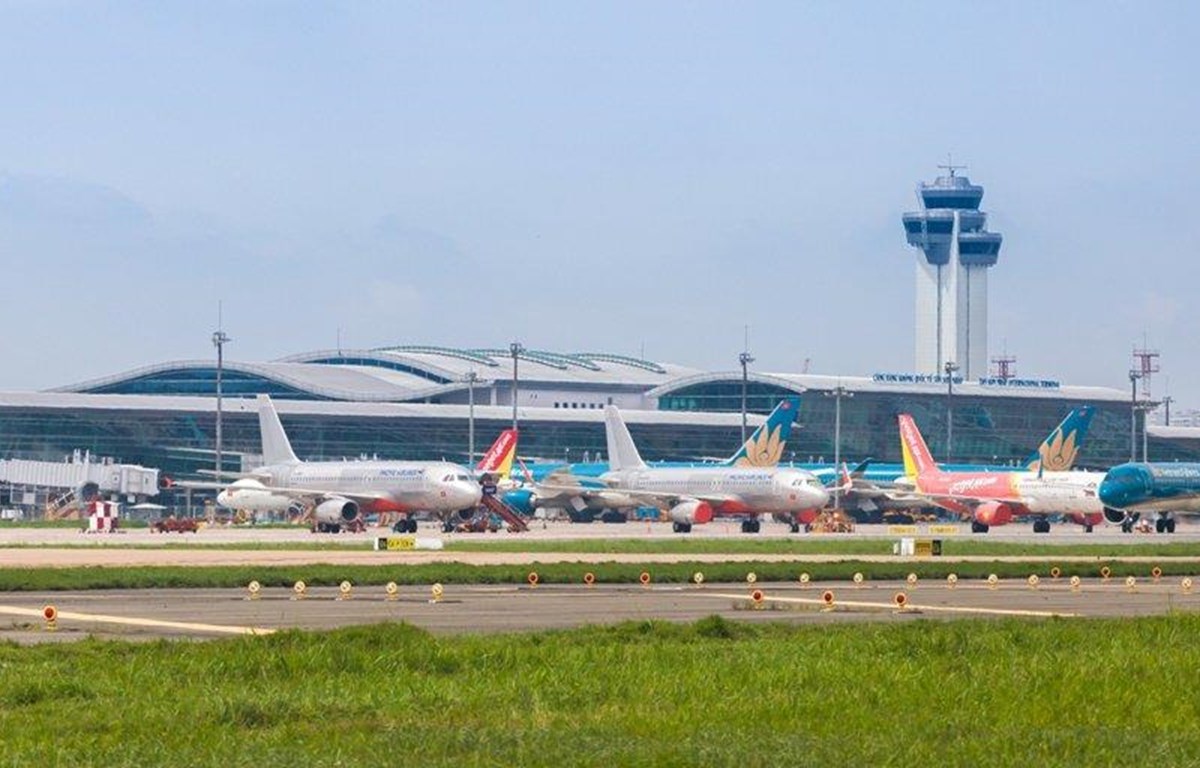 Tan Son Nhat among int'l airports with lowest flight cancellations ...